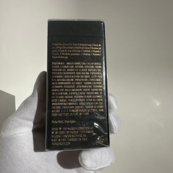 Pat McGrath Labs Skin Fetish Sublime Perfection Foundation Medium Deep 26 35mL - Picture 8 of 10